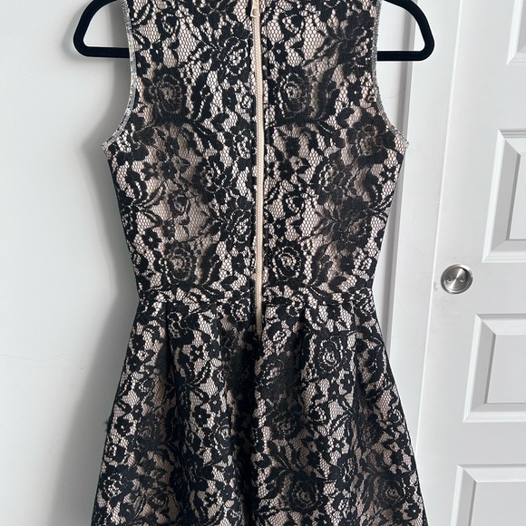 H&M Lace Dress with Puffy Skirt - Picture 3 of 3